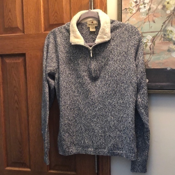 Woolrich Sweaters - Women’s large Woolrich sweater with soft fur style Collar 3/4 zip